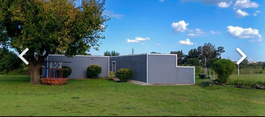  Bedroom Property for Sale in Wilkoppies North West